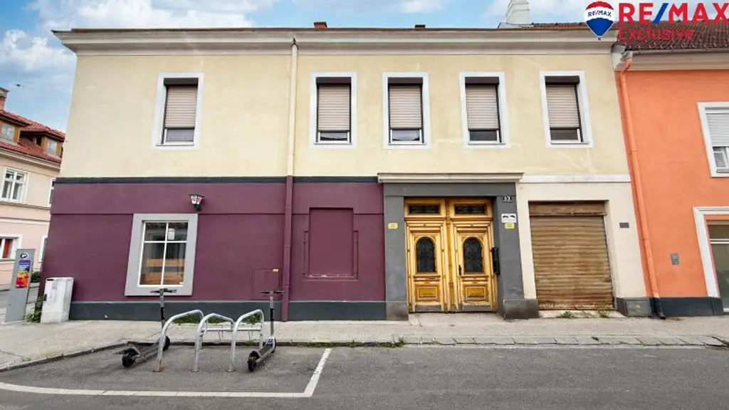 Bestandsfreies Zinshaus in Wiener Neustadt – Sanierungsobjekt mit Renditepotenzial und Bebauungsstudie