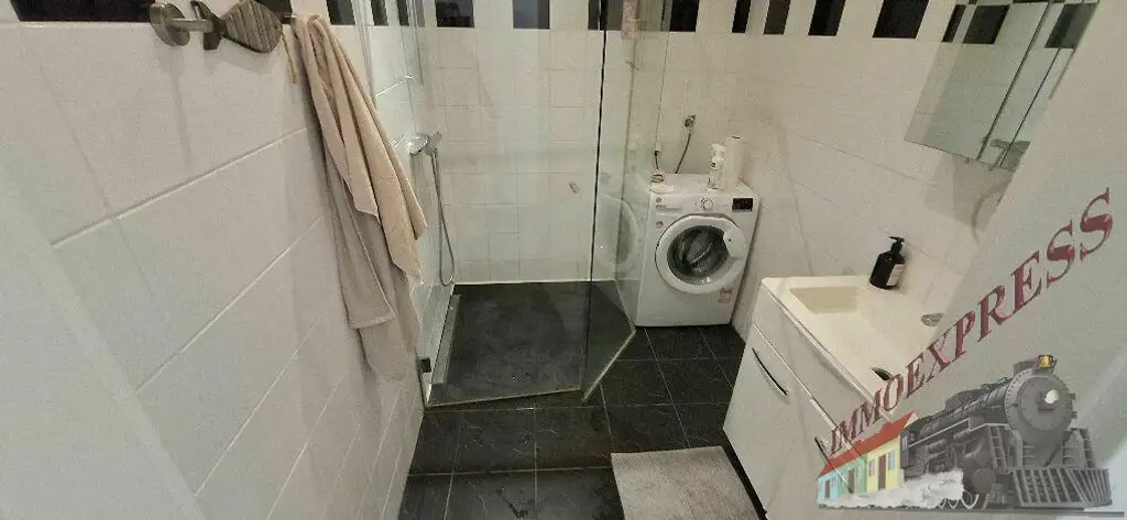 2-Zimmer Pärchentraum im -Dachgeschoß - inkl. Heizkosten & Warmwasser