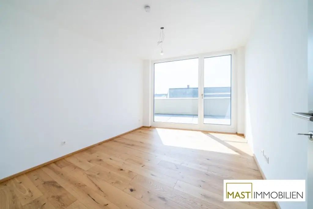 *Sommer 2025* Rund 180 qm Freifläche und Blick auf den See bei dieser exklusiven Dachgeschosswohnung!