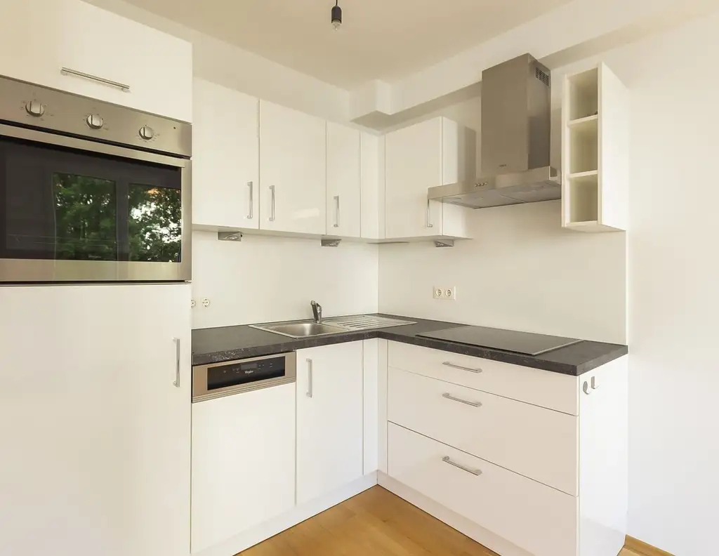 Gepflegte 1,5-Zimmer-Wohnung mit Loggia im 3. Liftstock zu verkaufen!