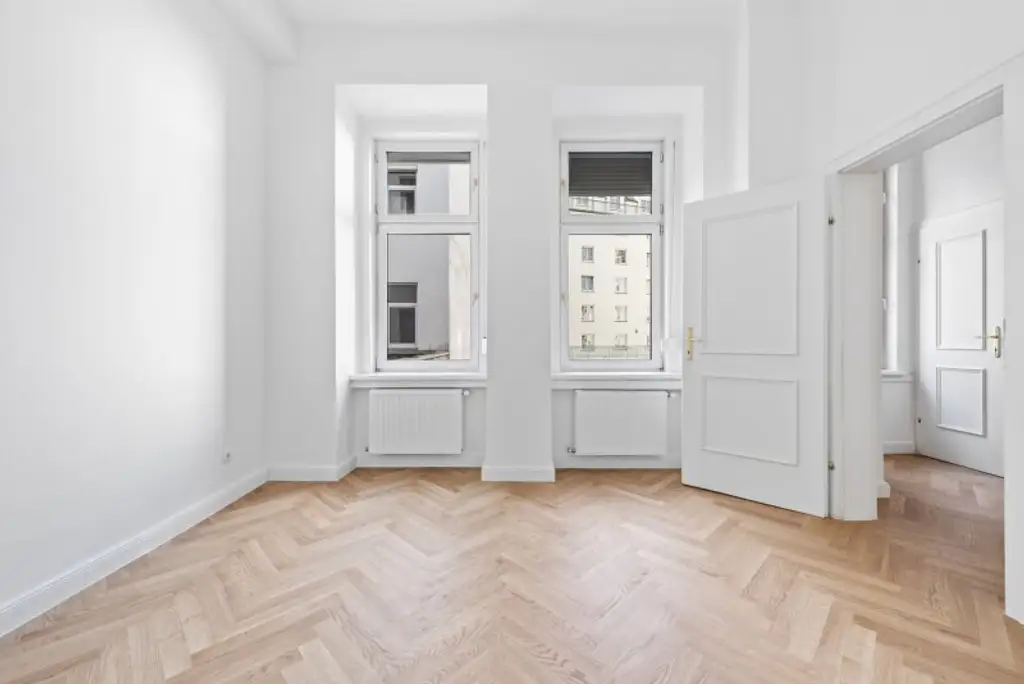 U4 PILGRAMGASSE: exklusiv generalsanierte 3-Zimmer Altbauwohnung mit hofseitigem Schlafzimmer