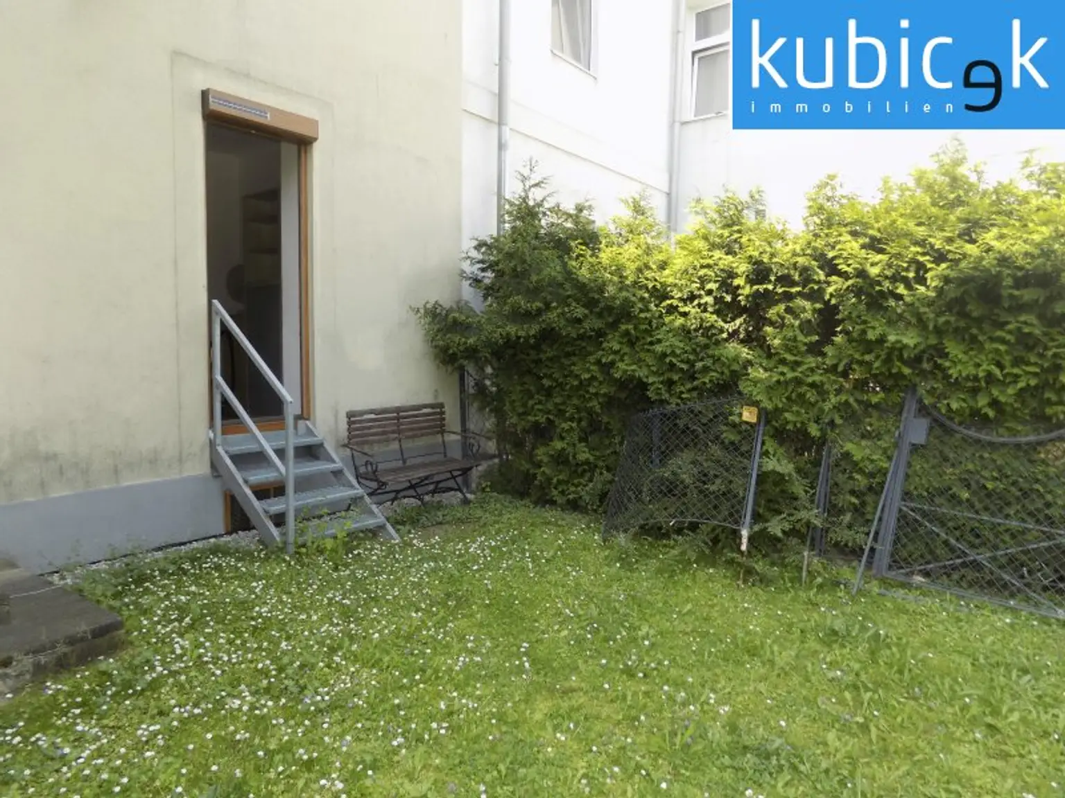 Altbau-Garconniere mit Gartenanteil in Hofruhelage Nähe U2