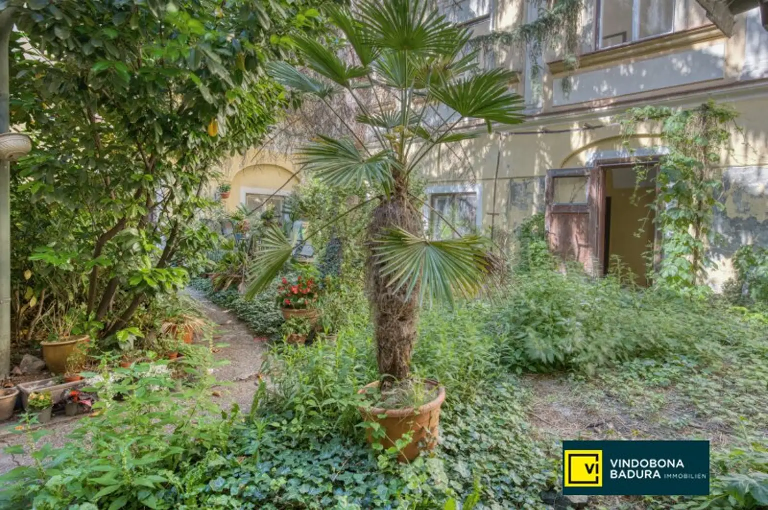 Wohnen mit Geschichte | Stilvoll sanierte 2-Zimmer-Wohnung I PROVISIONSFREI