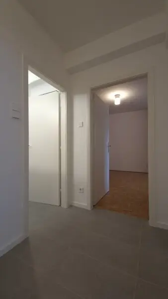 * WG geeignet * perfekte Starter / Paarwohnung * 2 Zimmer * saniert *