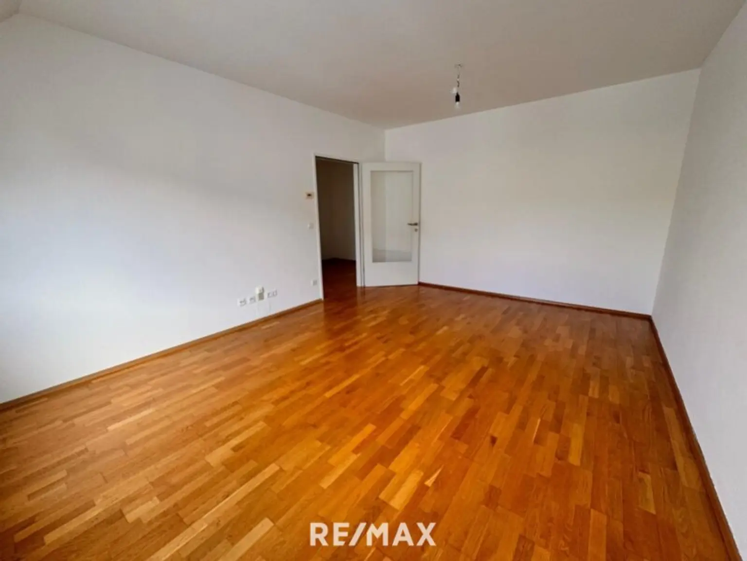 Wohnen in Döbling: Helle 3-Zimmer-Wohnung mit Balkon und Terrasse