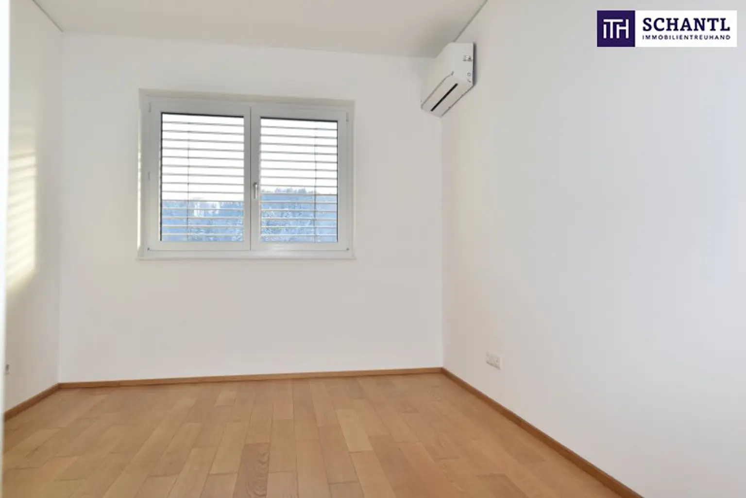 RIESIGE DACHTERRASSE + HOCHWERTIGE AUSSTATTUNG + SÜD/WEST Ausrichtung + Tiefgarage! Nur 7 Min. von Graz entfernt!