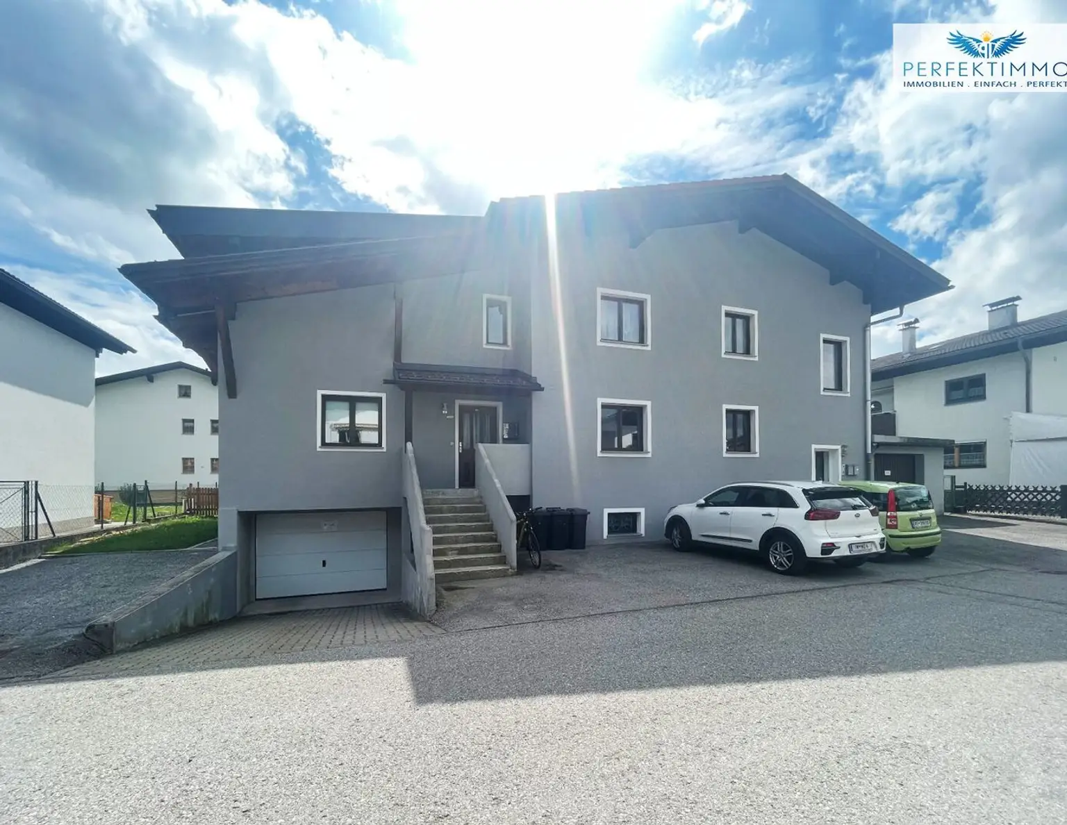 Mehrfamilienhaus mit großem Garten