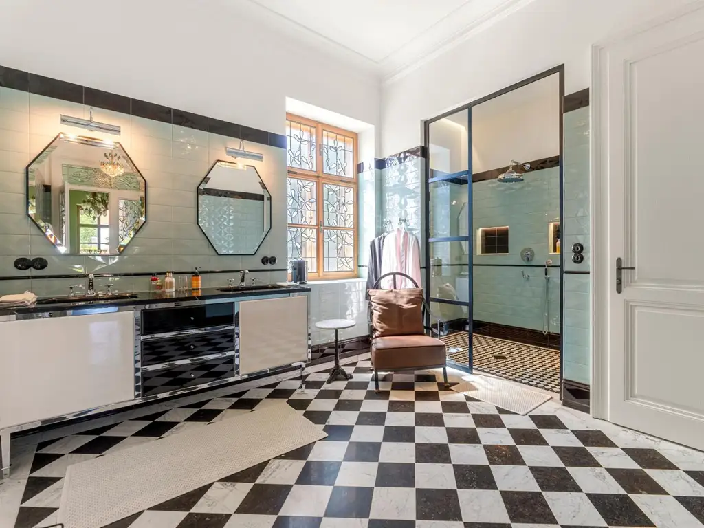 Alt-Eggenberg - Historische Villa mit atemberaubendem Stadt- und Uhrturmblick | Old-Eggenberg - Historic villa with breathtaking views of the city and clock tower