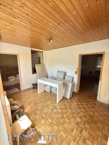 RUHIGE SACKGASSENLAGE MIT POTENZIAL – 652 M² GRUNDSTÜCK MIT EINFAMILIENHAUS, POOL & EINREICHPLAN IN GUNTRAMSDORF ZU KAUFEN!