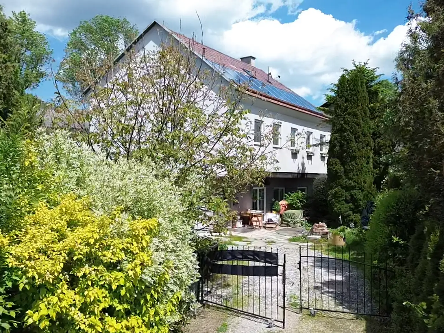 Aussenansicht auf das Objekt