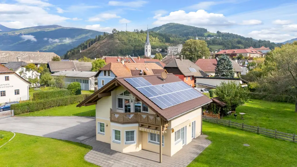 Schönes Einfamilienhaus mit großem Garten und guter Anbindung in Gmünd