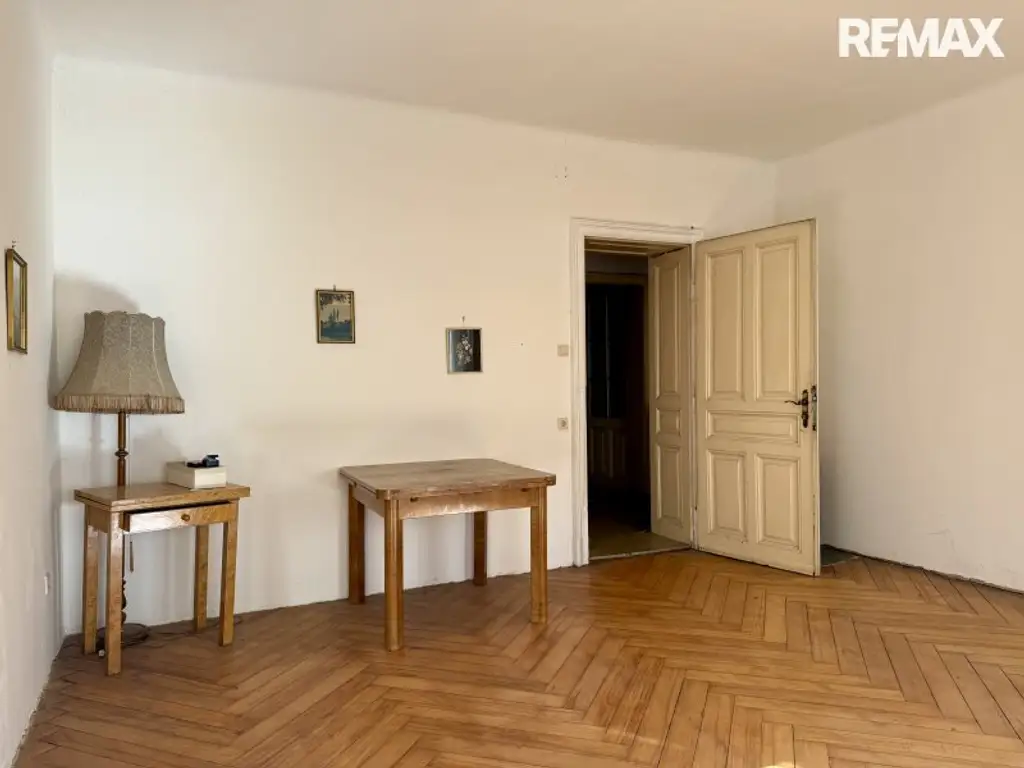 Zeitwandel - Mehrparteienhaus mit Entwicklungspotenzial in Wiener Neustadt!