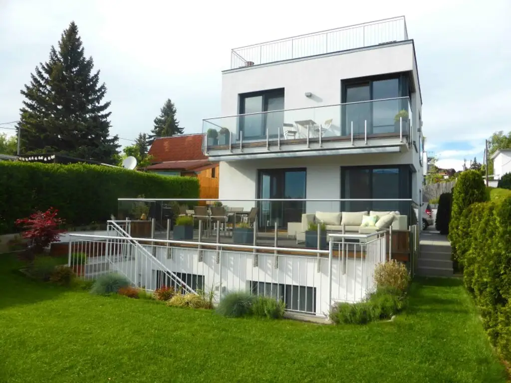 LUXUS-KLEINGARTENHAUS IM ALLEINEIGENTUM MIT WUNDERSCHÖNEM BLICK AM HACKENBERG