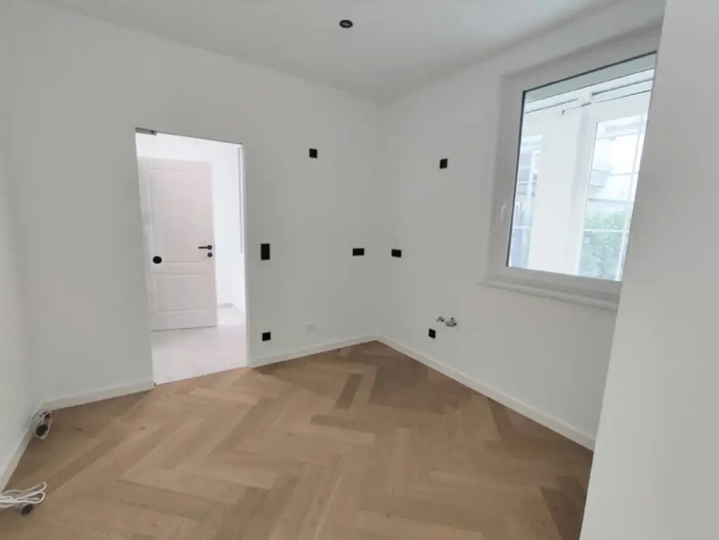 Gartenwohnung in der Krongasse! Erstbezug in liebevoll saniertem Altbauhaus - Top04