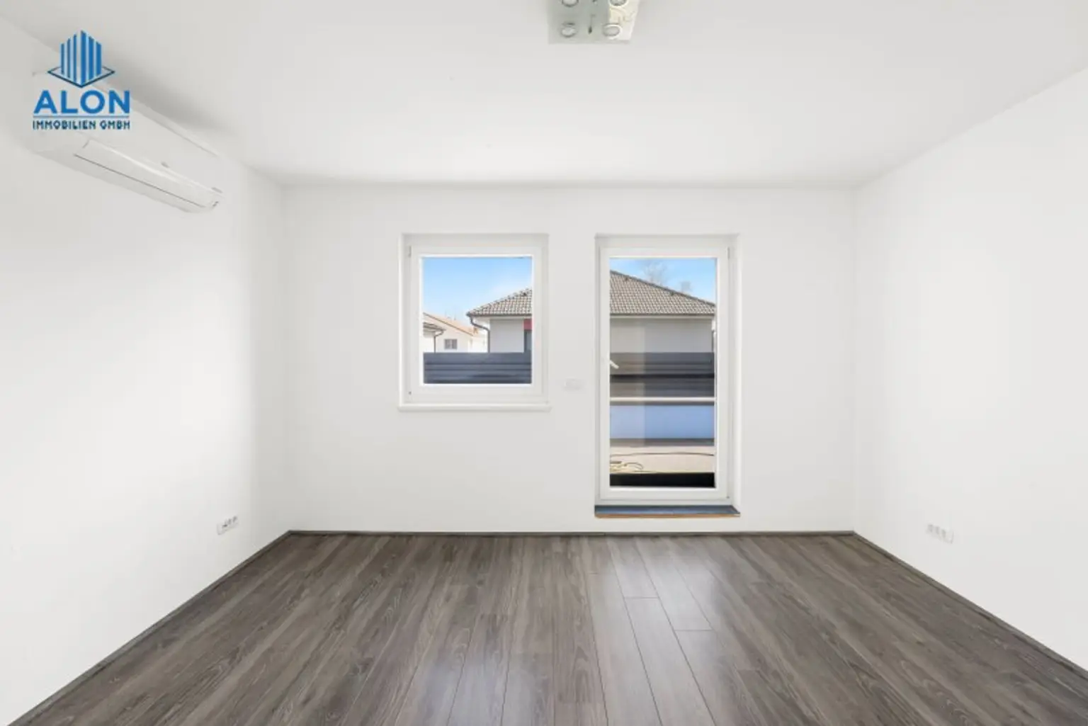 EXKLUSIVES WOHNHAUS | WOHNTRAUM | GROSSER GARTEN MIT WHIRLPOOL & SAUNA