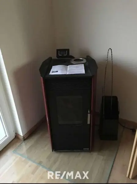 Pelletsofen über Garage