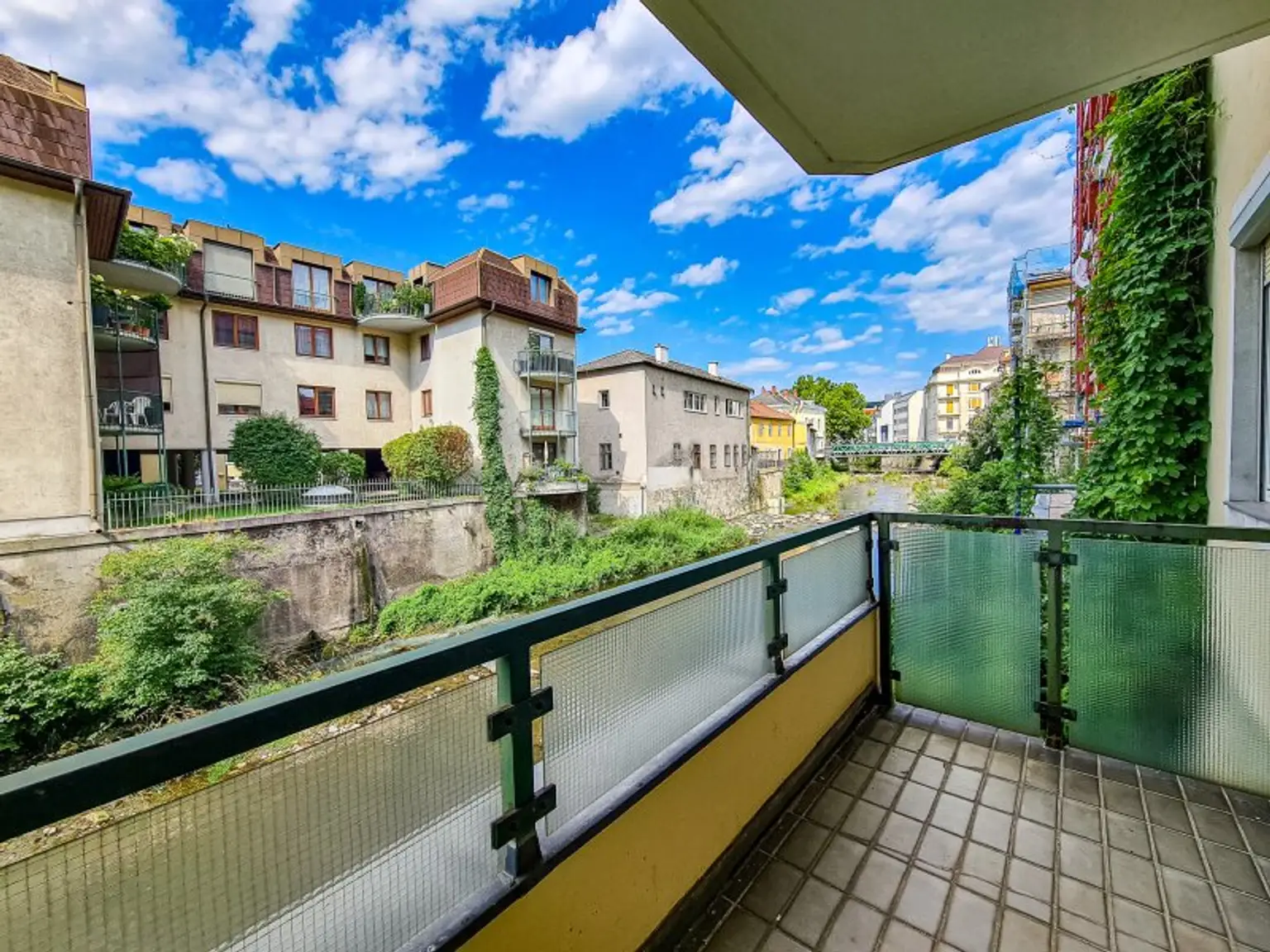 *** BARRIEREFREI *** Praxis am Josefsplatz - 5 Behandlungszimmer auf 170m²