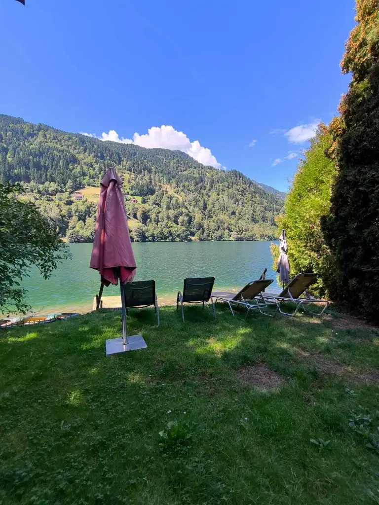 Großzügige Liegenschaft am Afritzer See – mit Apartment, privatem Seezugang und Panoramablick