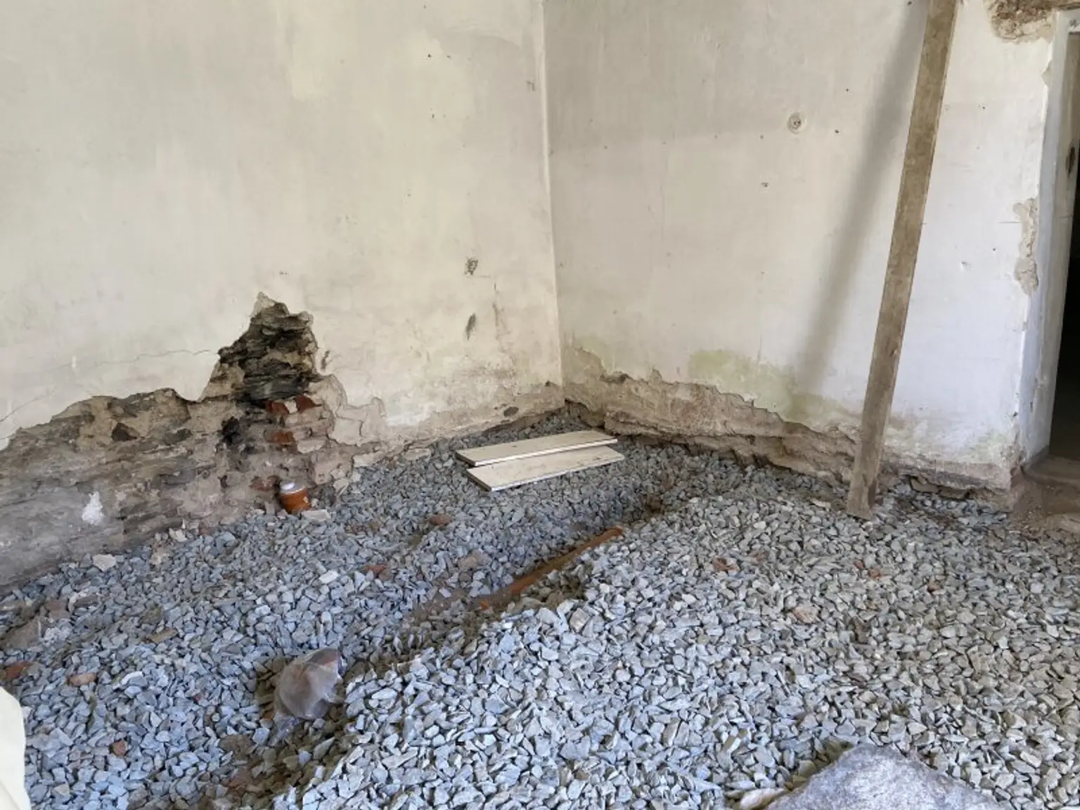Sanierungsbedürftiger Streckhof mit großem Stadel