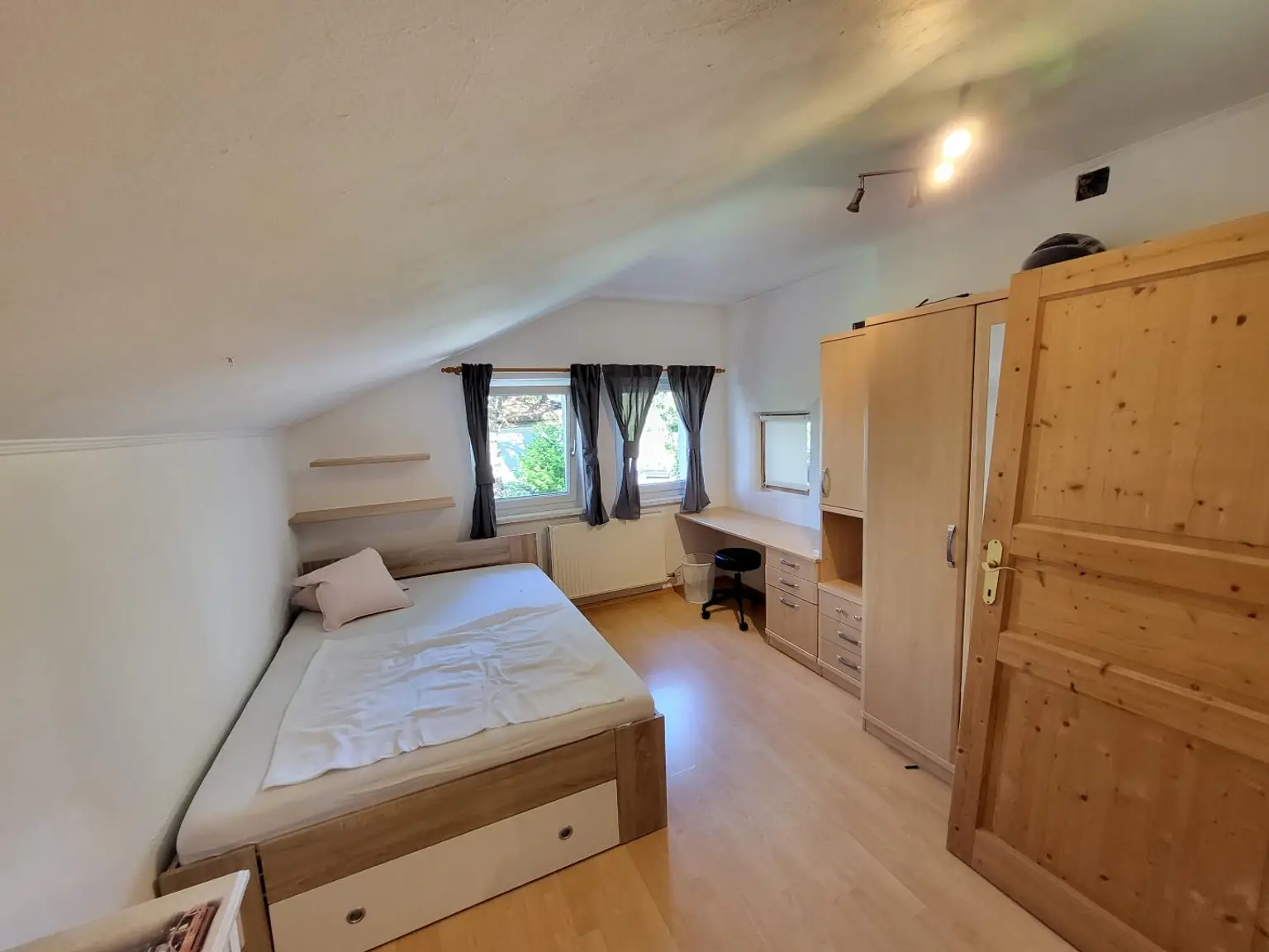 PROVISIONSFREI - SCHÖNES HAUS  IN SACKGASSE