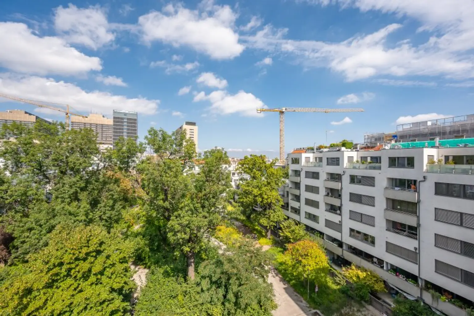 ++NEU++ Fantastisch aufgeteilte 4 Zimmer DG-Wohnung in absoluter Bestlage des 09. Bezirks - Viktor Frankl Park / Mariannengasse. +++ Dachterrasse! ++++
