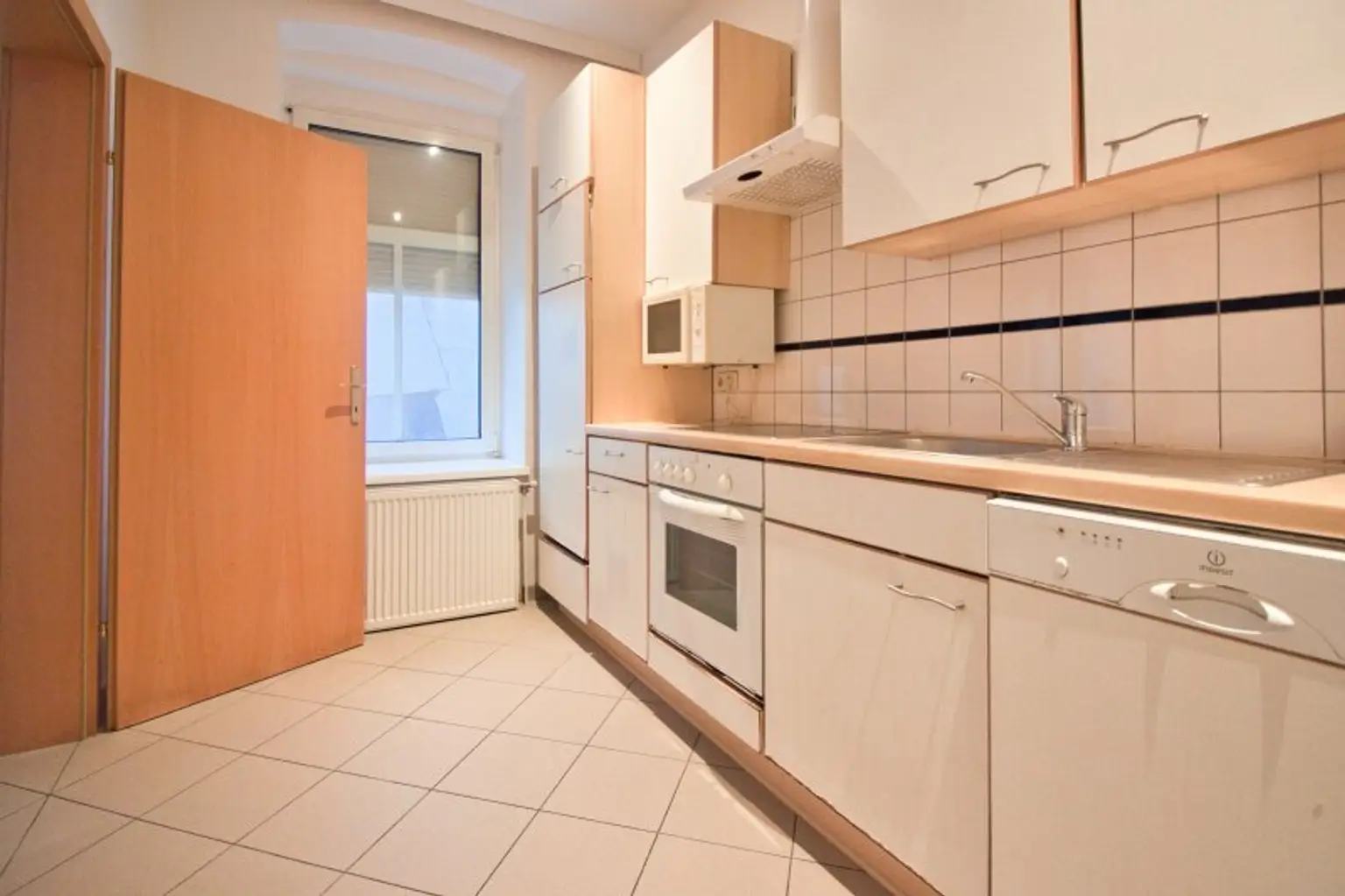 gepflegte, helle 1-Zimmer-Wohnung mit separater Küche | ruhige Lage