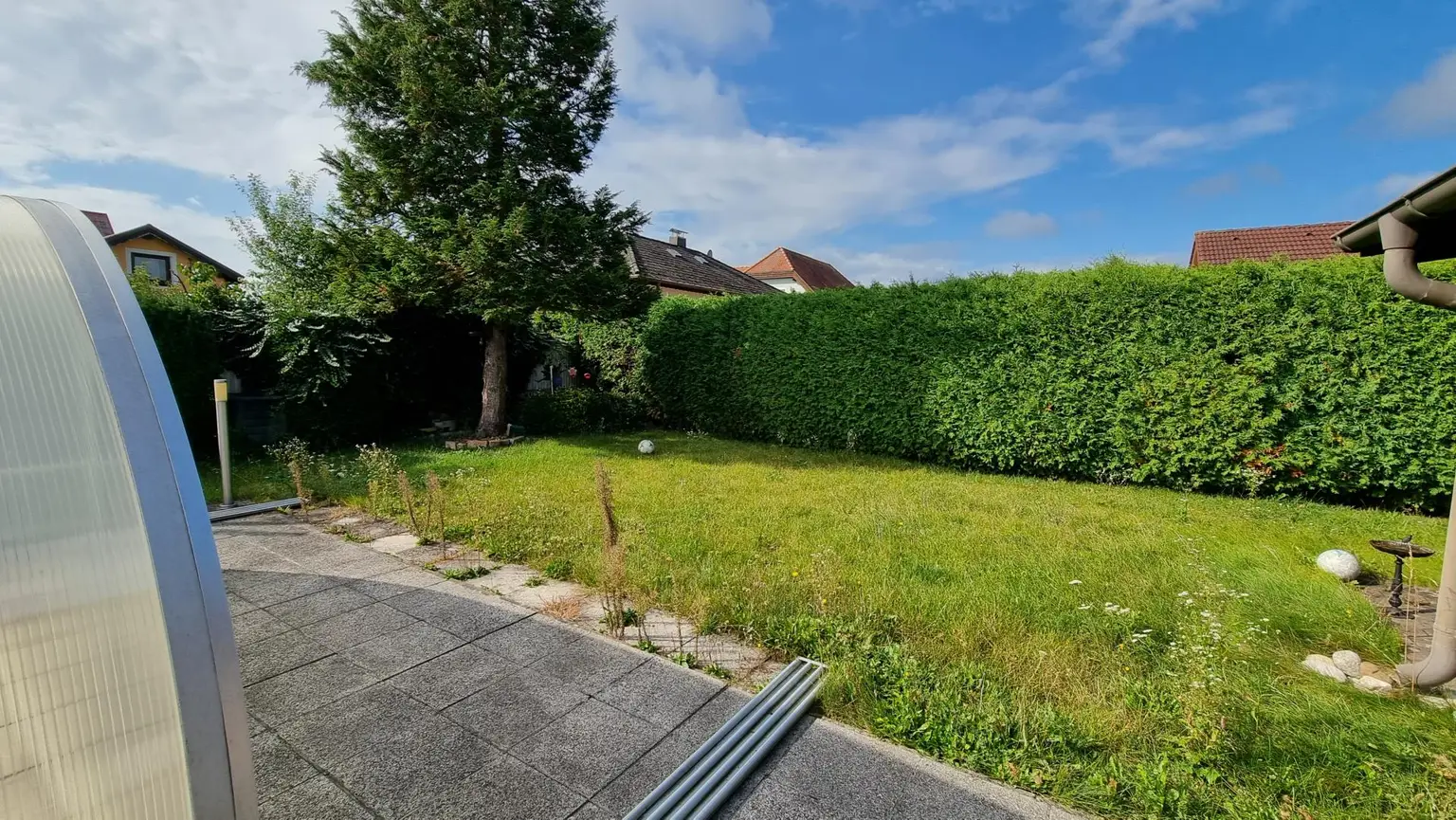 Gepflegtes Einfamilienhaus mit Pool und Garten in St. Georgen