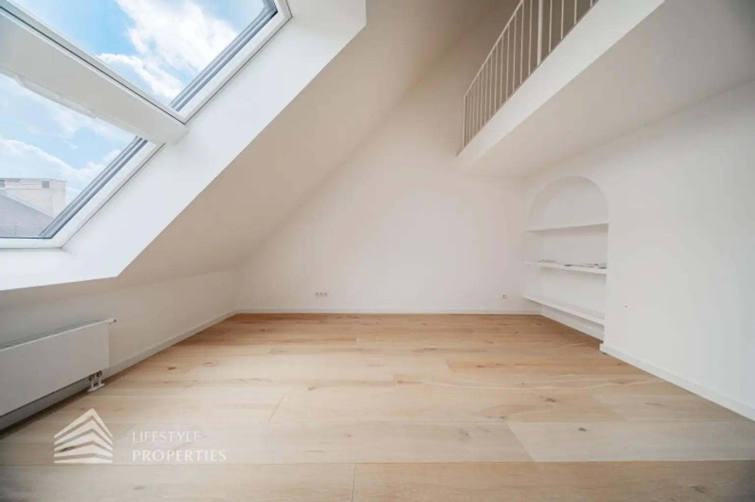 Helle 2-Zimmer-Maisonettewohnung, Nähe Wiedner Hauptstraße