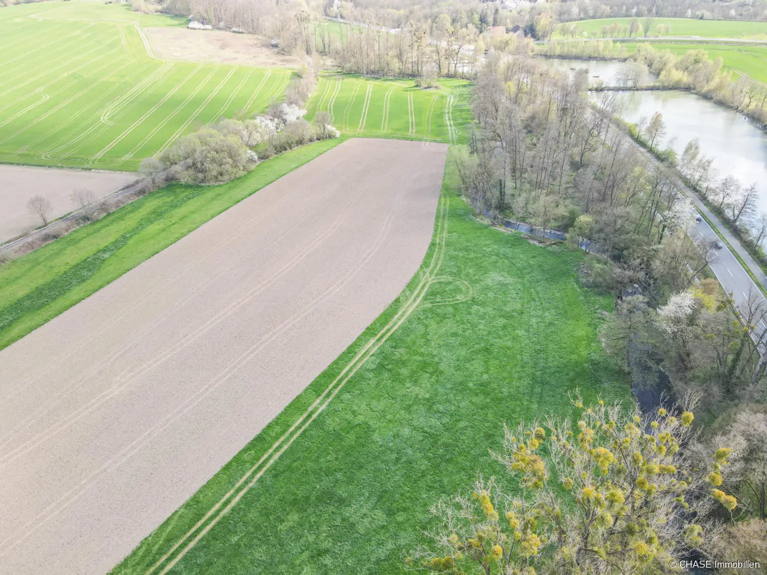 Zugehöriges Ackerland 2/2