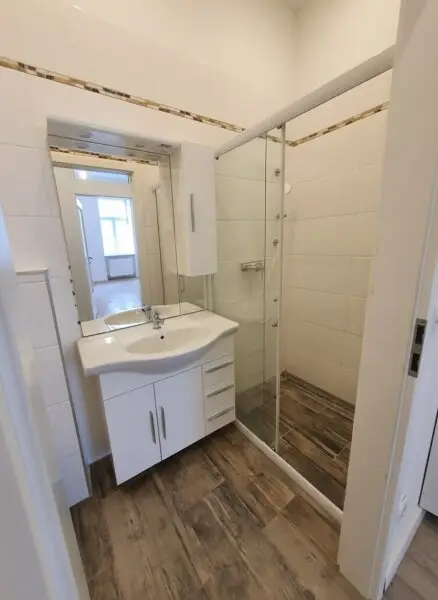 Sanierte helle Altbauwohnung - nähe U4 Hütteldorferstraße