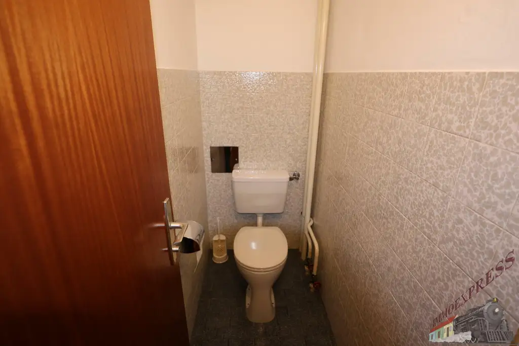 Attraktive 2-Zimmer-Wohnung Potential – ca. 60 m² Wohnfläche + Garage