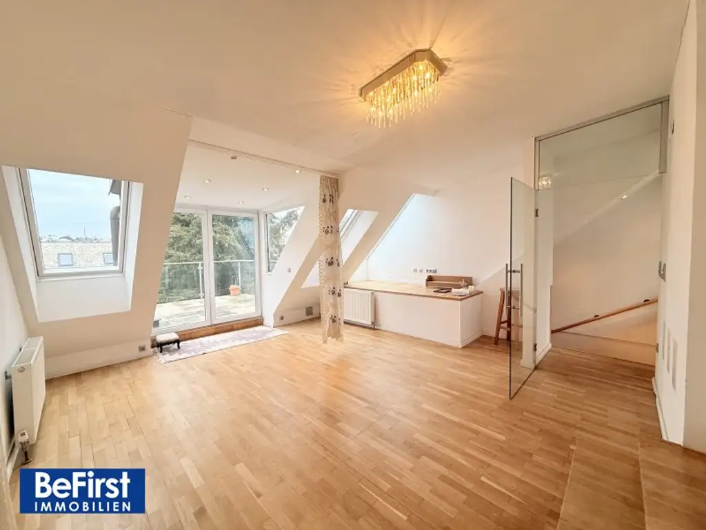 Einzigartige Gelegenheit: Traumhaftes Mehrfamilienhaus in eleganter Lage von Gersthof