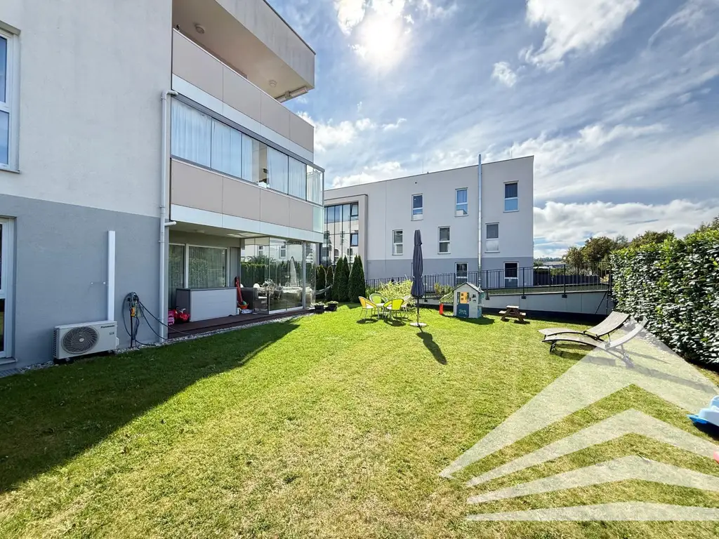 Moderne 3 Zimmerwohnung mit 177 m² Eigengarten in Linz/Pichling!