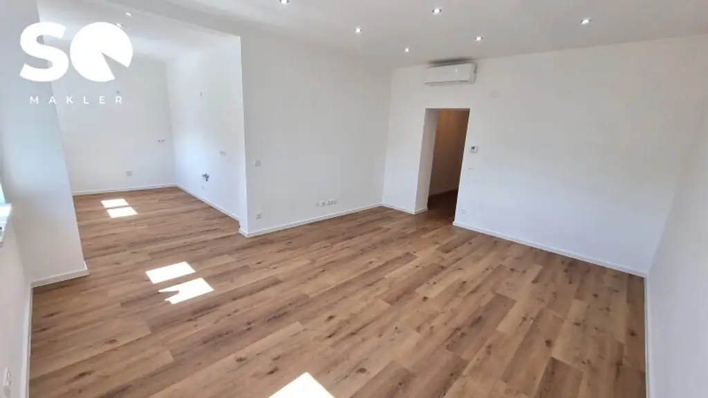 #SQ - WIENER NEUSTADT: EXKLUSIVES WOHNERLEBNIS FÜR FAMILIE, ARBEIT UND MEHR – TRAUMHAUS MIT DACHTERASSE UND FERNBLICK