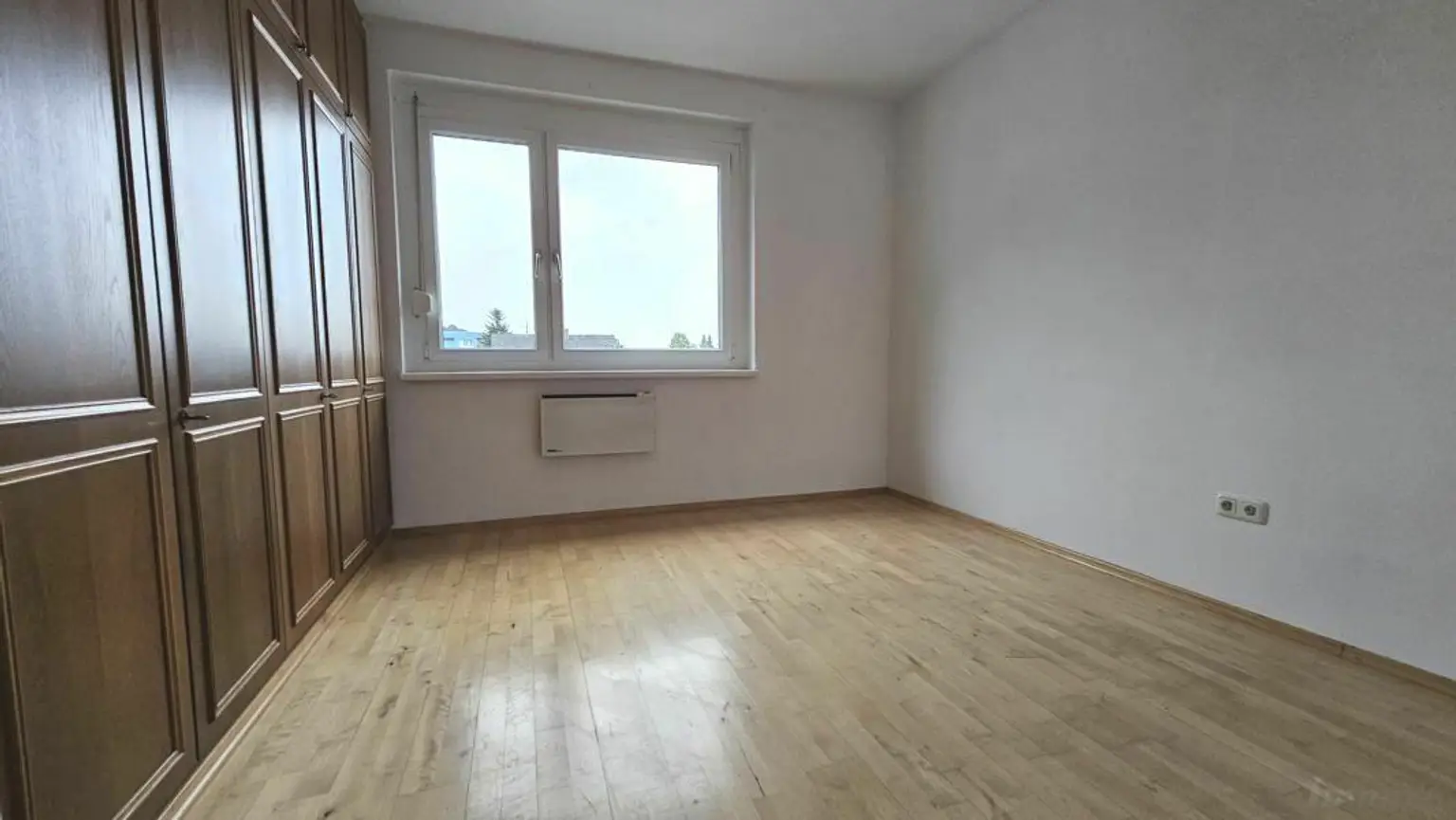 **Sonniges Raumwunder mit Loggia und Parkplatz**