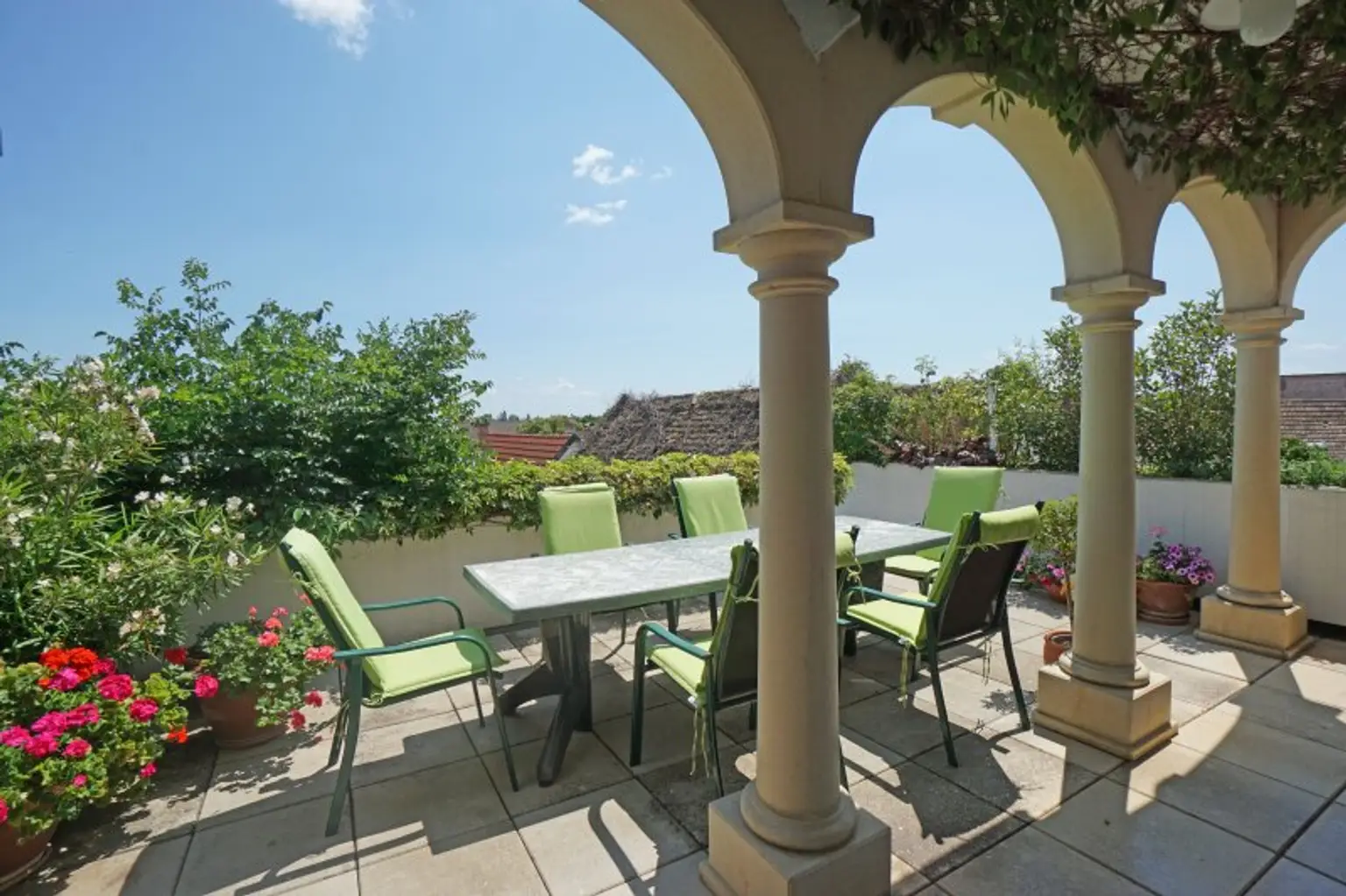 Einmalig! Stilvolle Premium-Residenz mit altem Weinhaus am Neusiedler See