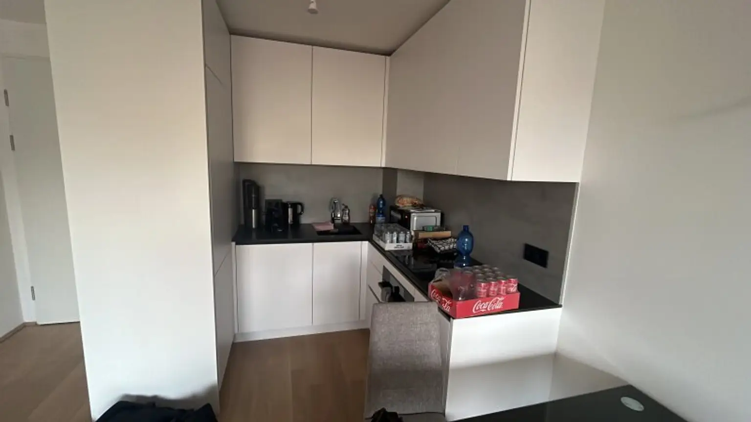Pauschalmiete inklusive Warmwasser, Heizung & Kühlung - Moderne 2-Zimmer-Wohnung mit großzügigem Balkon und stilvoller Ausstattung