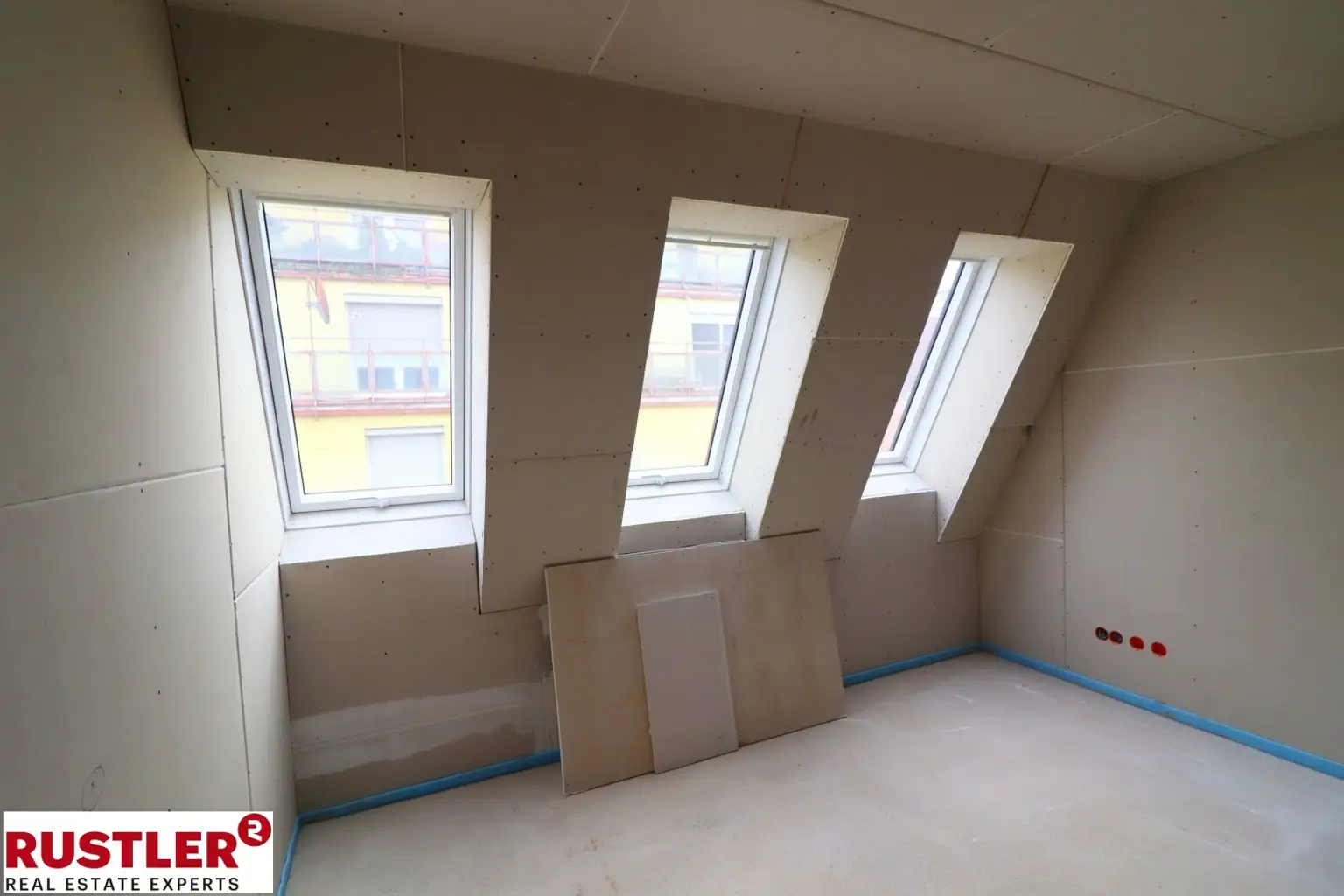 Dachgeschoss-Wohntraum - 3-Zimmer mit Balkon -  Nähe Kutschkermarkt