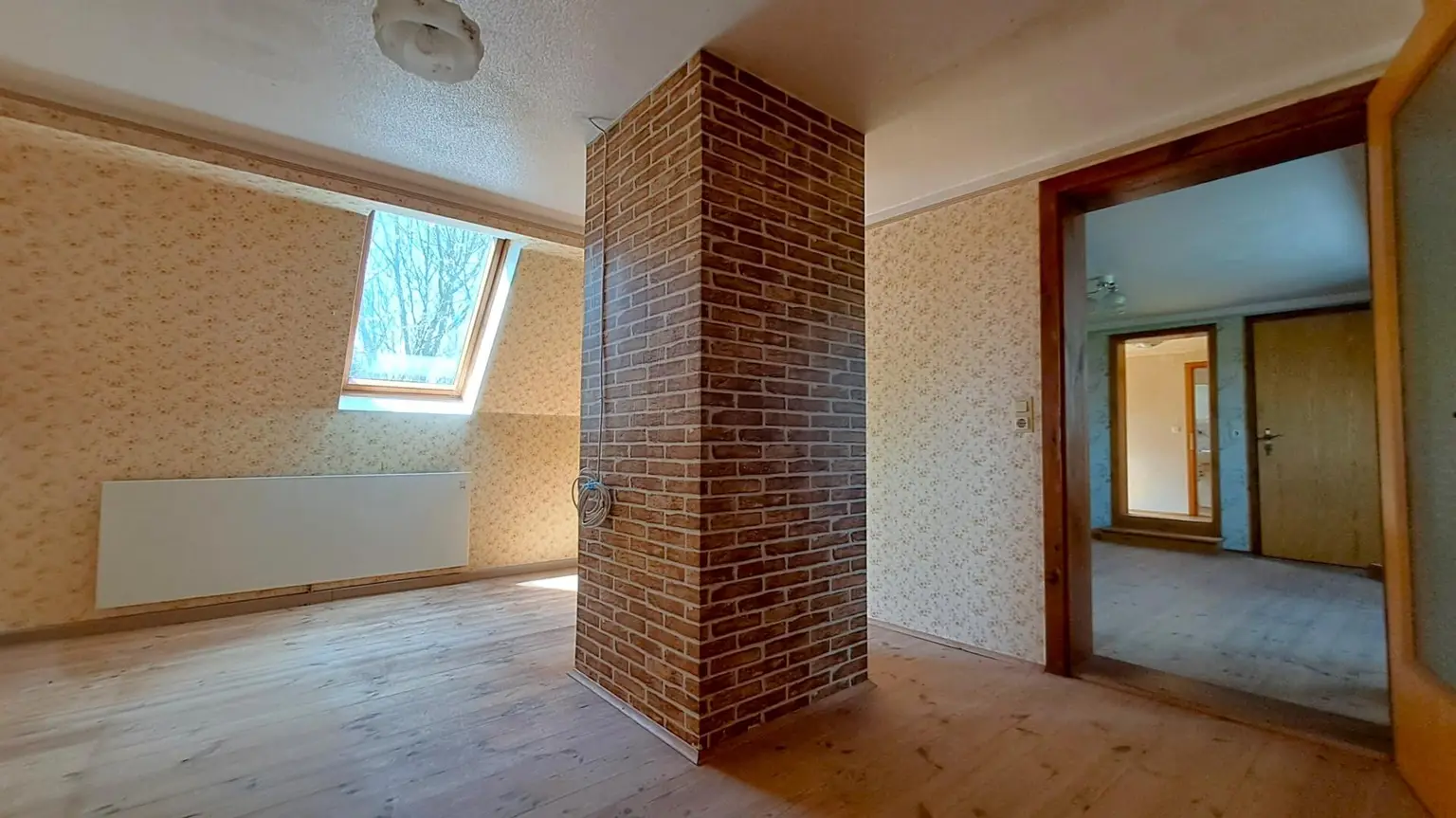 Zimmer 1 OG