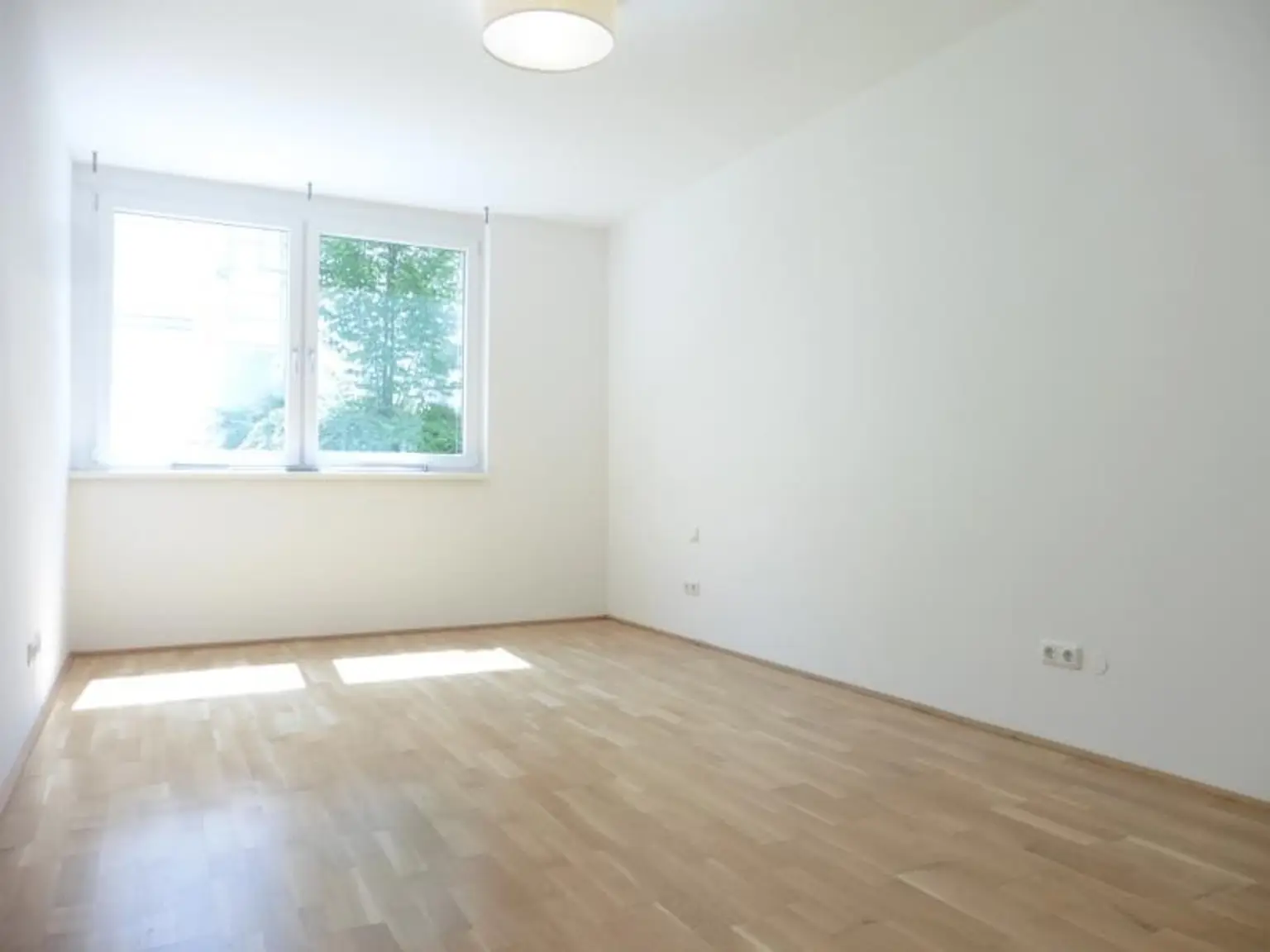 Wunderschöne, top ausgestattete Gartenwohnung in Traumlage + AB DEZEMBER