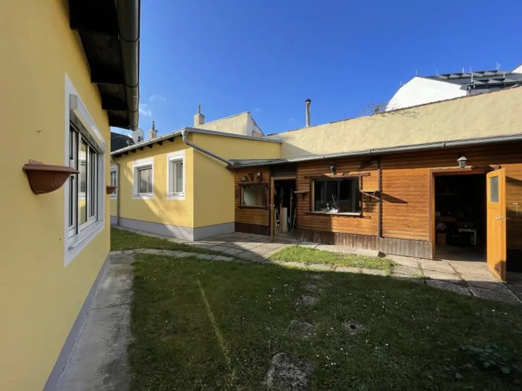 Wohnung/Häuschen mit viel Potenzial inkl. Schuppen und Dachboden