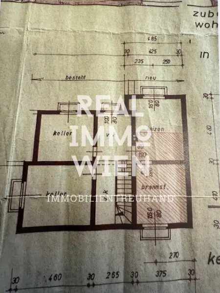 Perfekt gelegenes EFH in Villach: ca.160 m² Wfl, Garten, Balkon & Stadtblick! 370.000 €