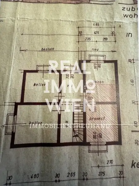 Perfekt gelegenes EFH in Villach: ca.160 m² Wfl, Garten, Balkon & Stadtblick! 370.000 €