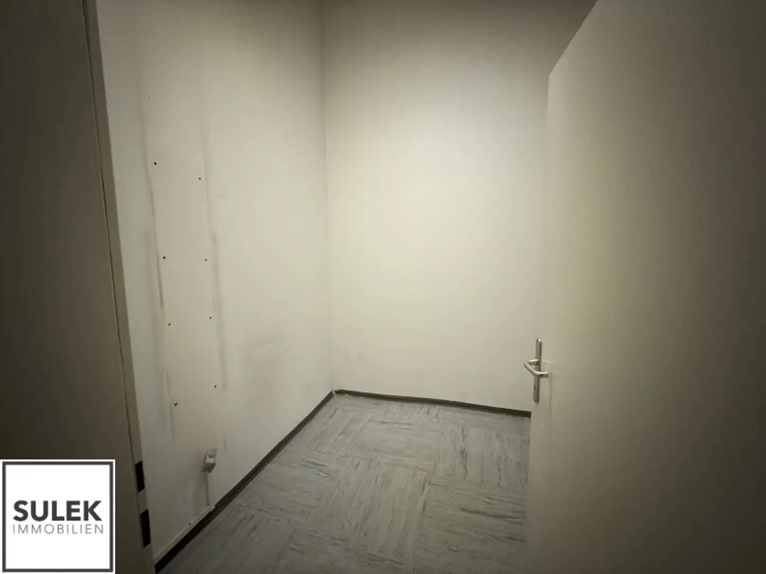Geschäftslokal in der Döblinger Hauptstraße nahe Bahnhof Spittelau (U4+U6) zur unbefristeten Miete! **VIDEOTOUR**