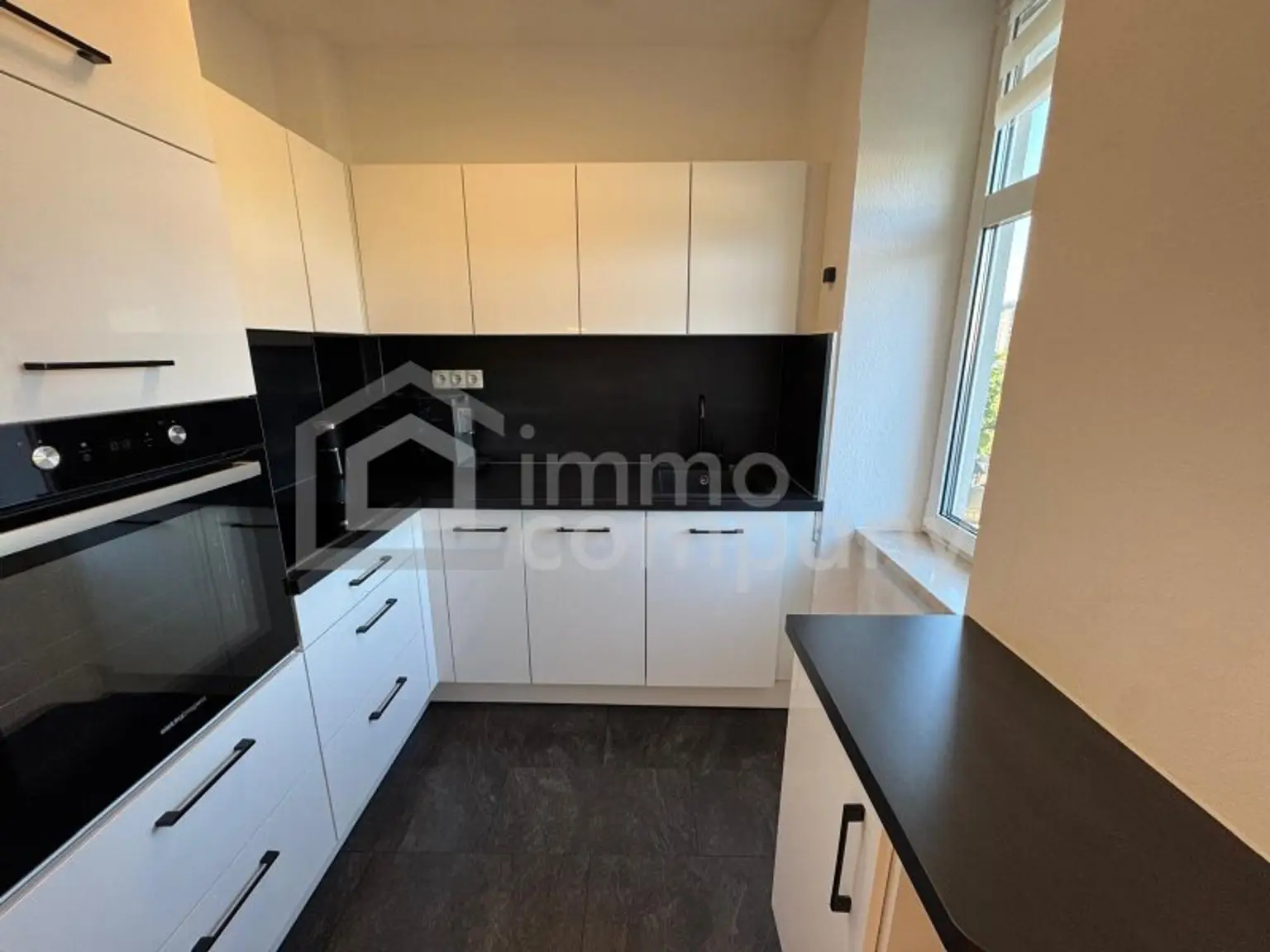 Großzügige 6-Zimmer-Altbauwohnung • 123 m² • Terrasse & Balkone