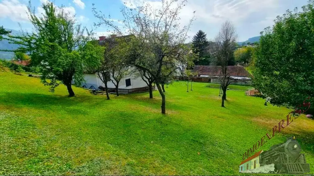 Ein-/ Zweifamilienhaus auf 1.490 m² mit Einliegerwohnung und Garage - Sackgasse