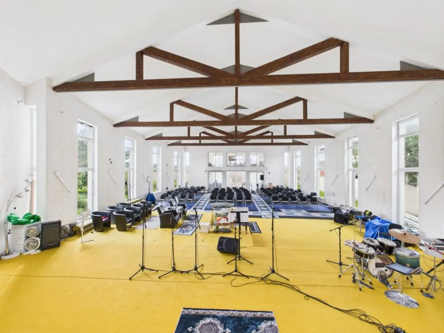 Versammlunghalle / Kirche und Verwaltungsgebäude- ab 4.523€ Kreditrate/ Monat