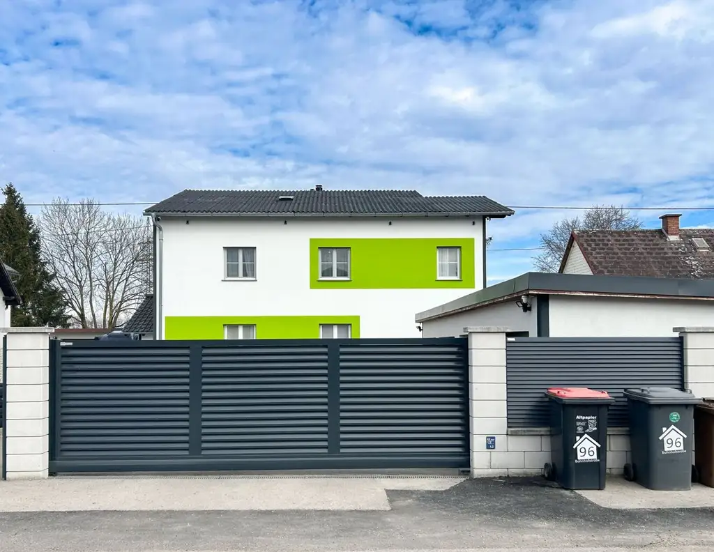 Traumhaftes Mehrfamilienhaus mit großzügigem Garten in Marchtrenk - Ihr neues Zuhause wartet!