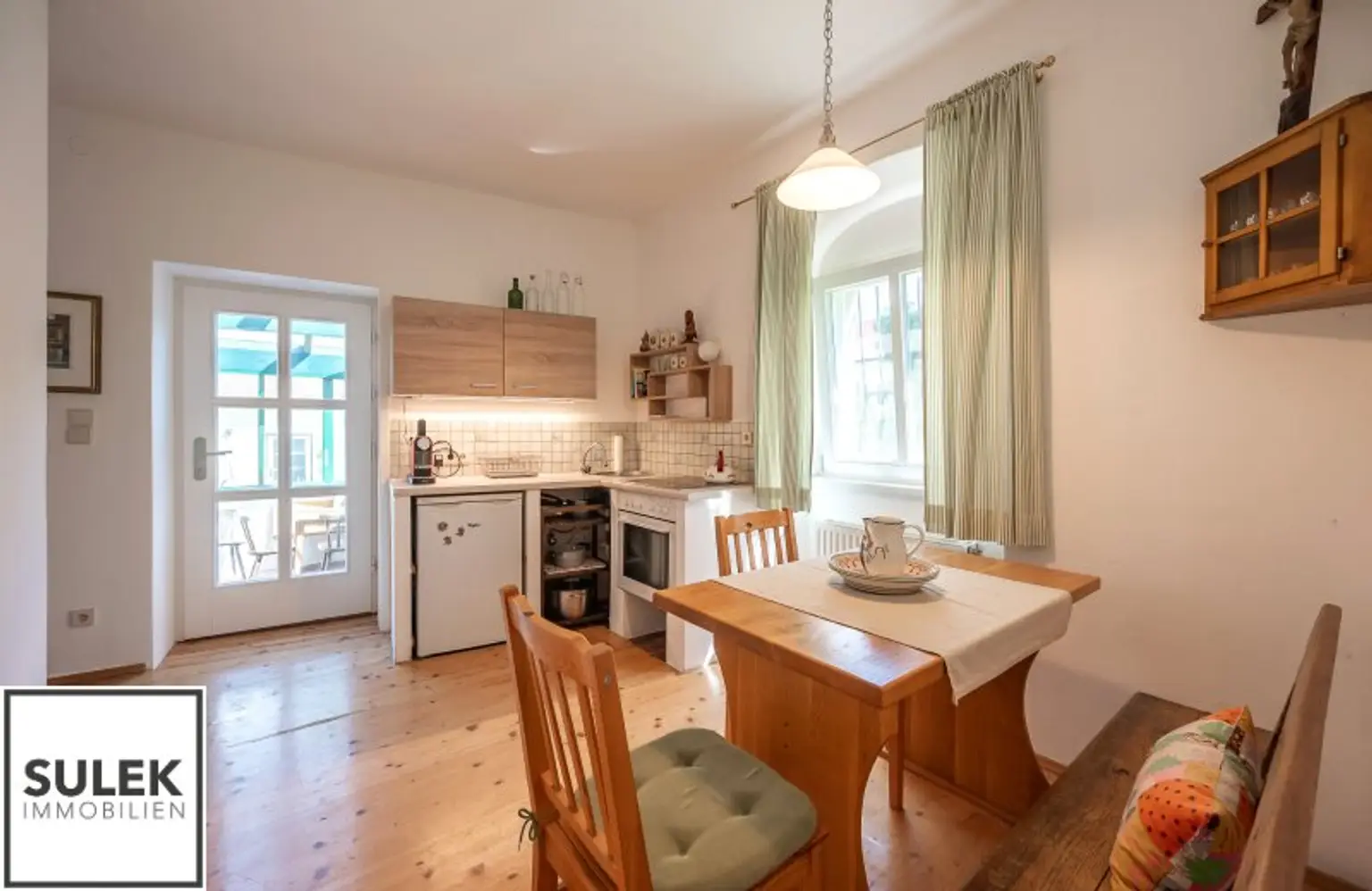 charmantes Einfamilienhaus mit dazugehöriger Einliegerwohnung in Petronell - ab 1.11.2025
