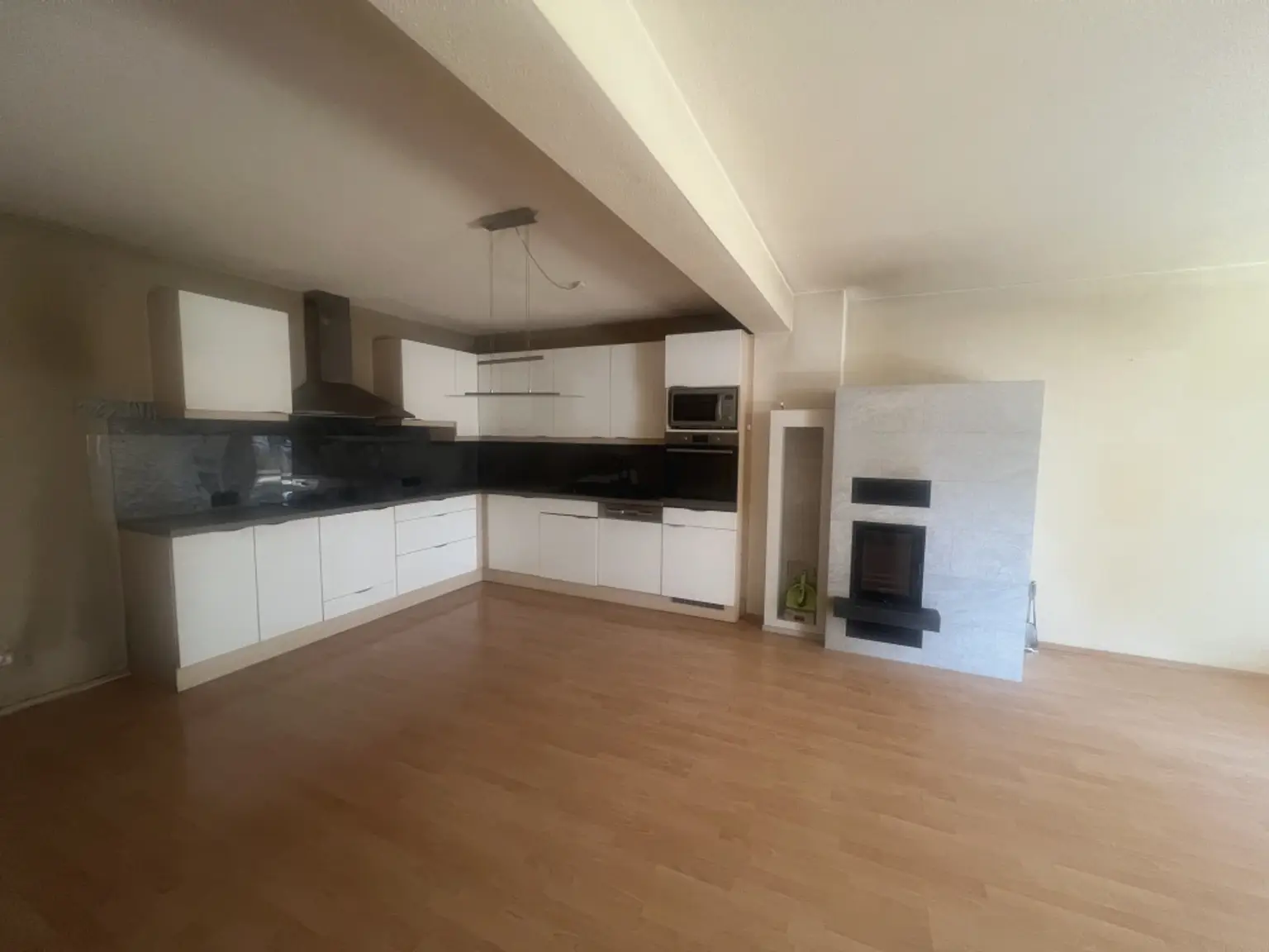 Erdgeschosswohnung mit Wintergarten in Stumm